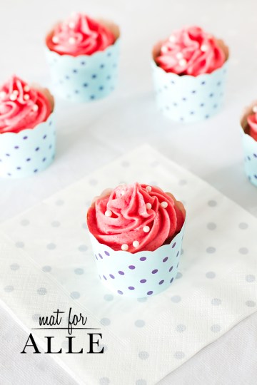 130508_bringebaercupcakes